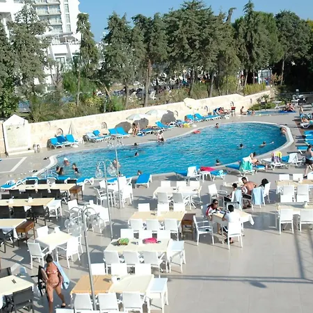 Отель Arora 4*