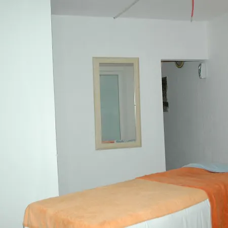 Arora ホテル クシャダス