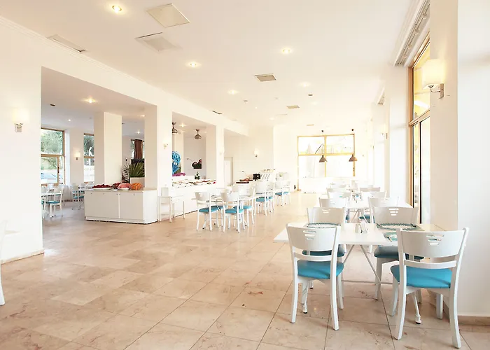 Ξενοδοχείο Arora 4*