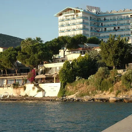 Arora 4*