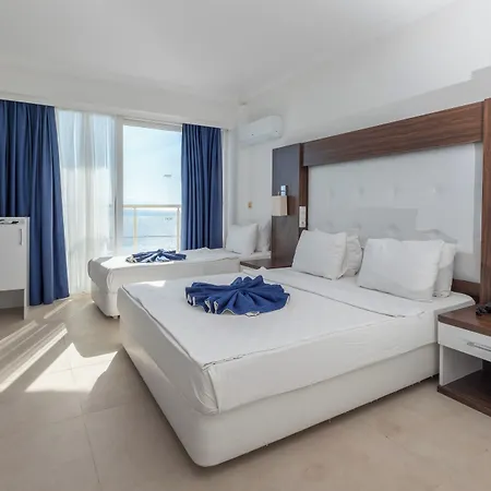Hotel Arora 4*