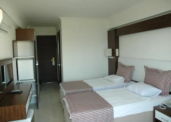 Hotel Arora 4*