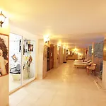 阿罗拉酒店