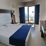 阿罗拉酒店 库萨达斯