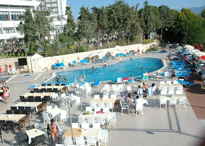 Ξενοδοχείο Arora 4*