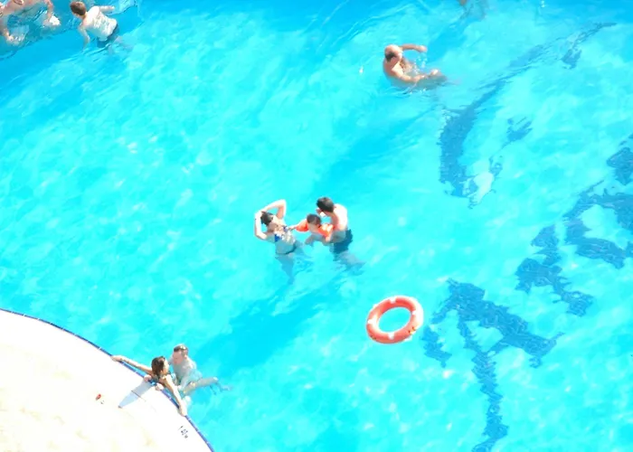 Ξενοδοχείο Arora 4*